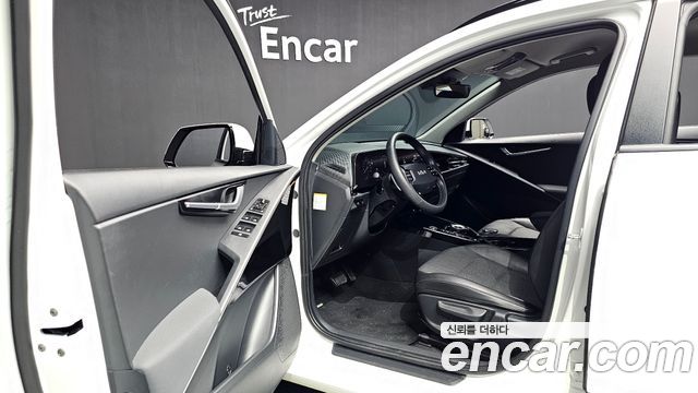 Kia Niro 2023 — photo 13