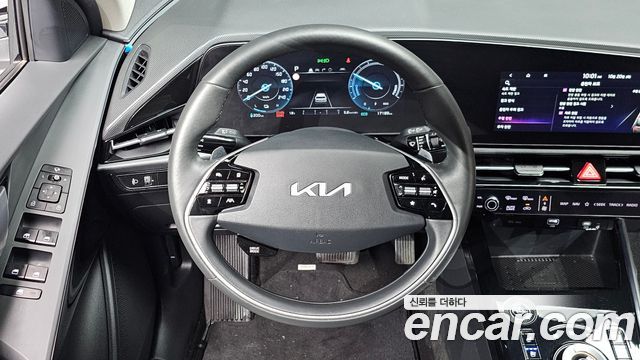 Kia Niro 2023 — photo 21