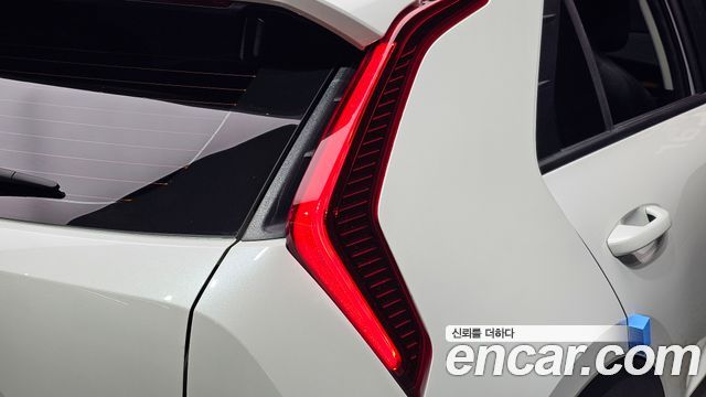 Kia Niro 2023 — photo 9