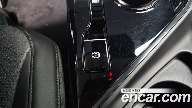 Kia Niro 2023 — photo 28