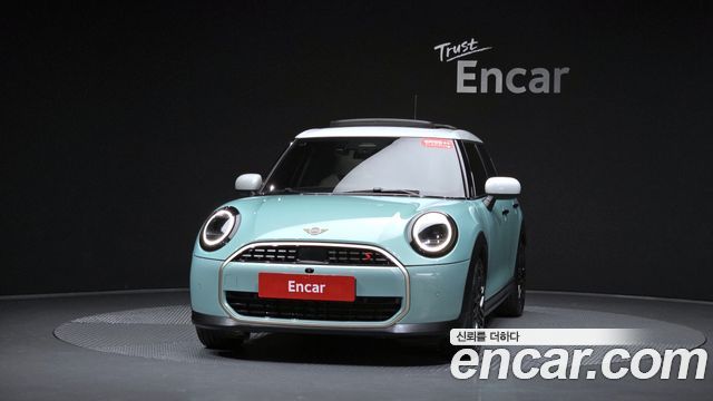 Mini Cooper 2025 — photo 3
