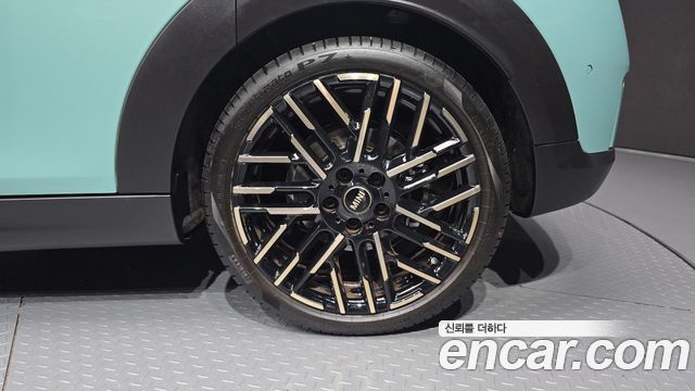Mini Cooper 2025 — photo 7