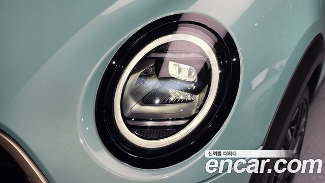 Mini Cooper 2025 — photo 8