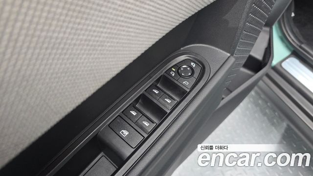 Mini Cooper 2025 — photo 31