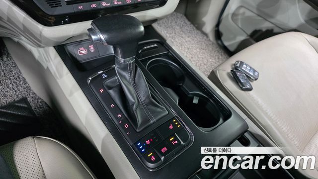 Kia Canival 2018 — photo 12