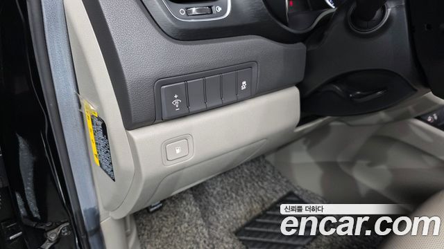 Kia Canival 2018 — photo 23