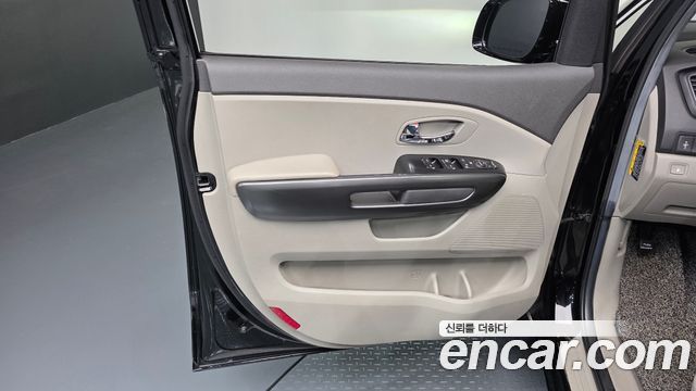 Kia Canival 2018 — photo 15