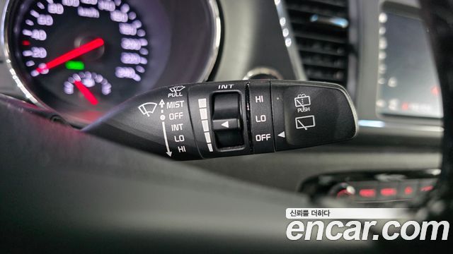 Kia Canival 2018 — photo 28