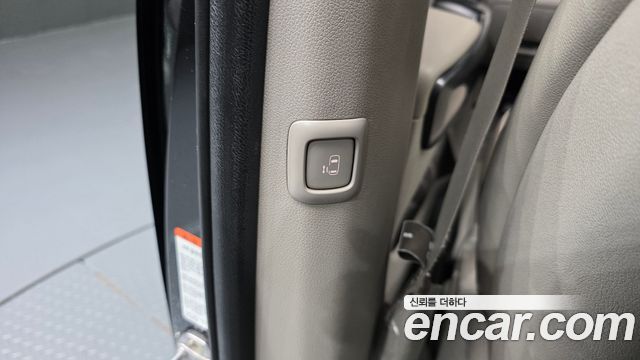 Kia Canival 2018 — photo 30