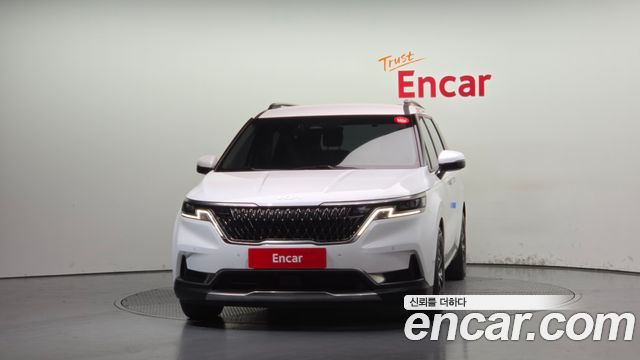 Kia Canival 2023 — photo 3