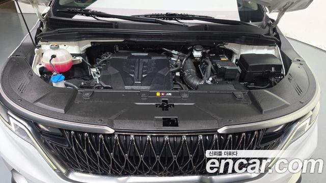 Kia Canival 2023 — photo 6