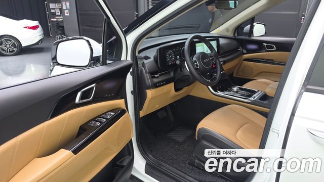 Kia Canival 2023 — photo 13