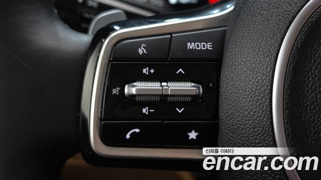 Kia Canival 2023 — photo 25