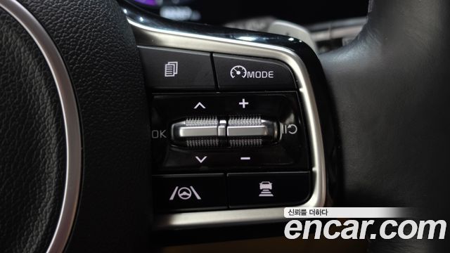 Kia Canival 2023 — photo 26