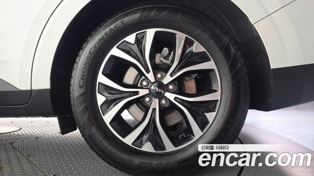 Kia Canival 2023 — photo 7