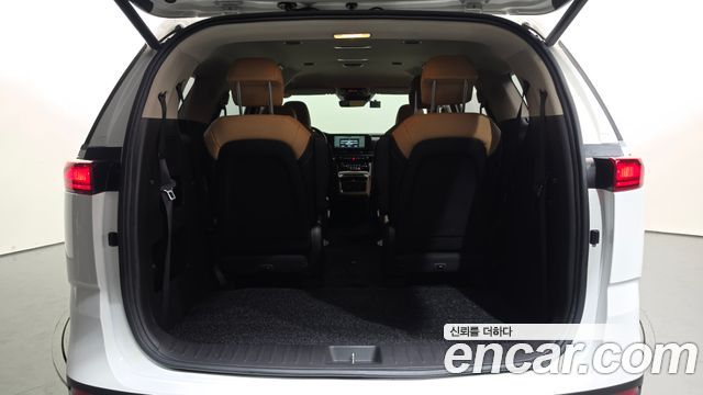 Kia Canival 2023 — photo 28