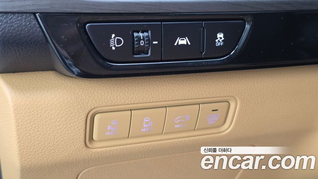 Kia Canival 2023 — photo 37