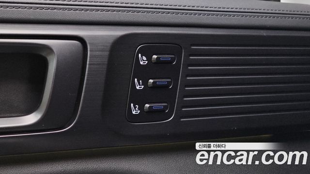 Hyundai Santafe 2025 — photo 28