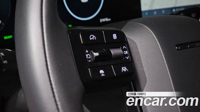 Hyundai Santafe 2025 — photo 29