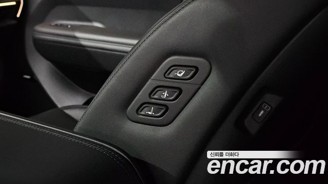 Hyundai Santafe 2025 — photo 34