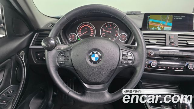 BMW 3-Series 2016 — photo 13