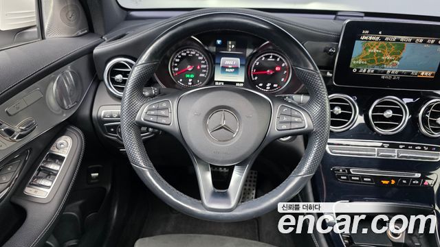 Mercedes-Benz GLC-Class 2019 — photo 19