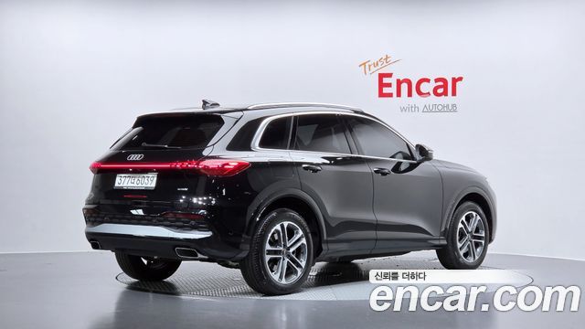 Audi Q5 2025 — photo 2