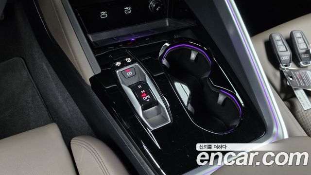 Audi Q5 2025 — photo 12