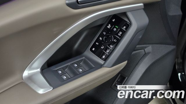 Audi Q5 2025 — photo 28