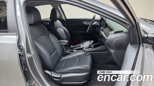 Kia K3 2021 — photo 17