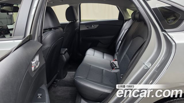 Kia K3 2021 — photo 16