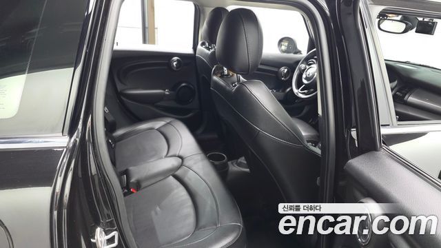 Mini Cooper 2019 — photo 12