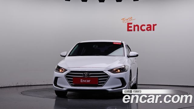 Hyundai AVANTE 2018 — photo 3
