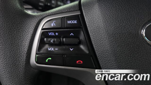 Hyundai AVANTE 2018 — photo 22