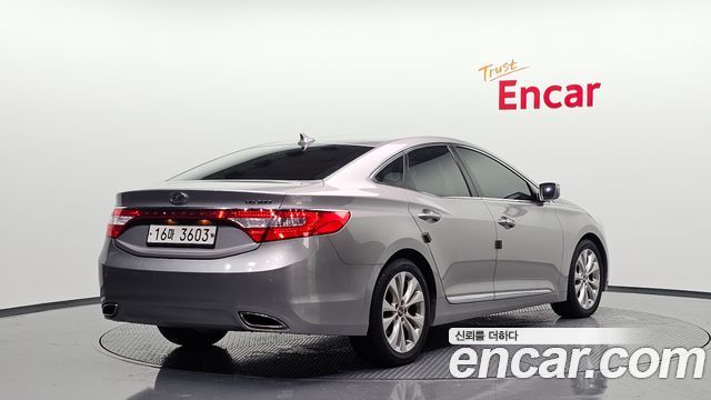 Hyundai Grandeur 2011 — photo 2