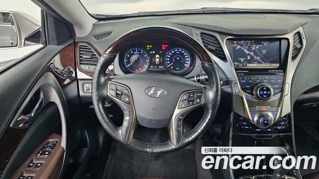 Hyundai Grandeur 2011 — photo 18