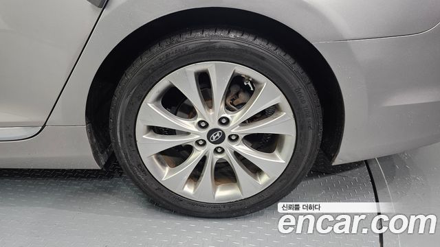 Hyundai Grandeur 2011 — photo 7