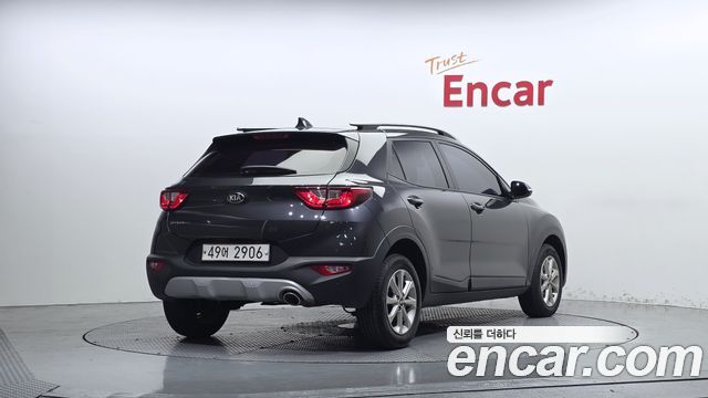 Kia Stonic 2018 — photo 2