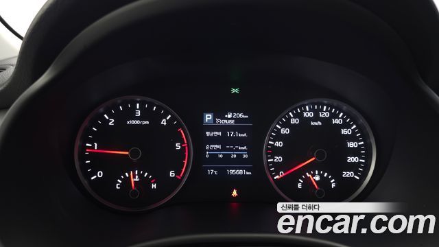 Kia Stonic 2018 — photo 8