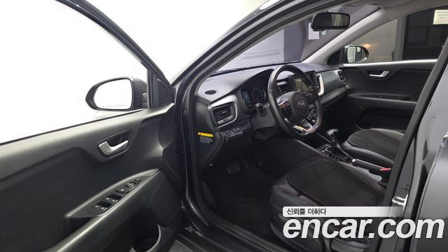 Kia Stonic 2018 — photo 10