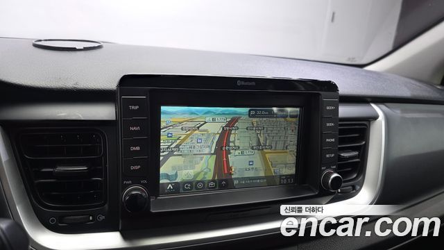 Kia Stonic 2018 — photo 15