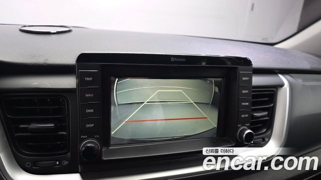 Kia Stonic 2018 — photo 16