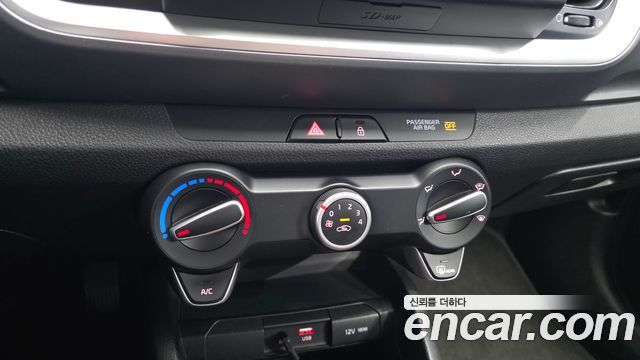 Kia Stonic 2018 — photo 17