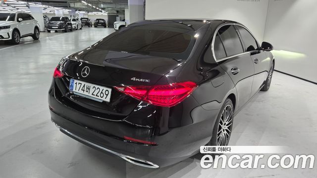 Mercedes-Benz C-Class 2024 — photo 4