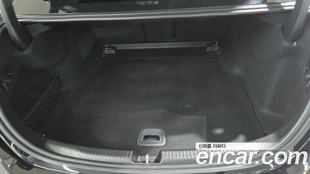 Mercedes-Benz C-Class 2024 — photo 10