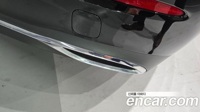 Mercedes-Benz C-Class 2024 — photo 11