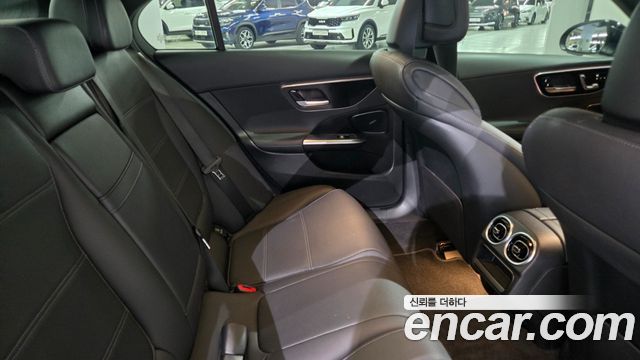 Mercedes-Benz C-Class 2024 — photo 20
