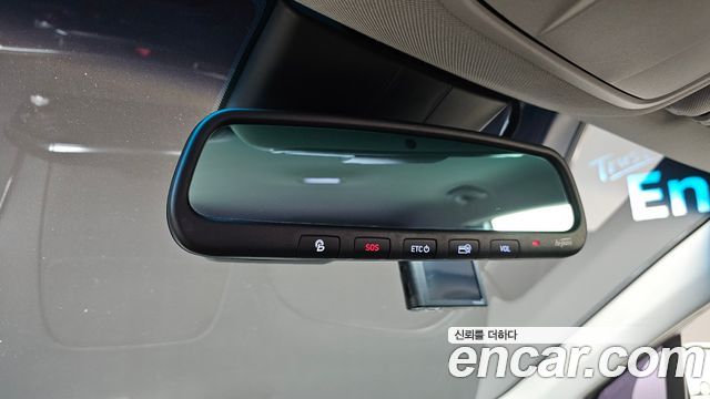 Hyundai Santafe 2019 — photo 18