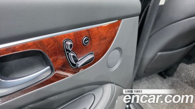 Hyundai Equus 2014 — photo 29