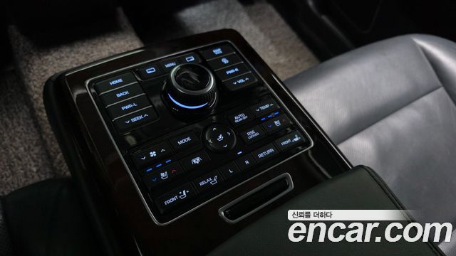 Hyundai Equus 2014 — photo 30